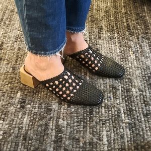 LOQ Ines woven mules with wood heel